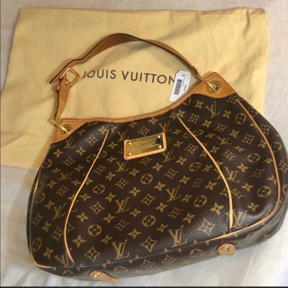 Louis Vuitton Galliera PM Monogram.